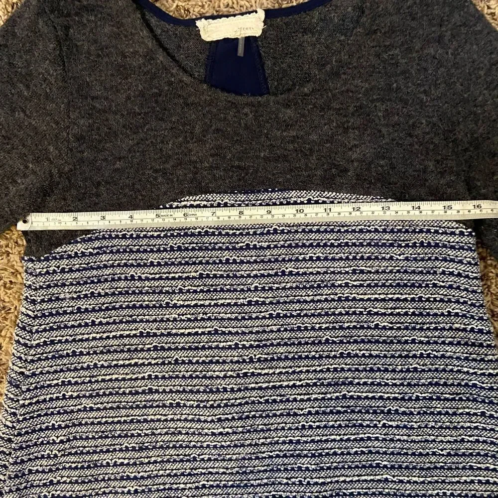 Anthropologie A’reve blue sweater with white lace ruffle size small